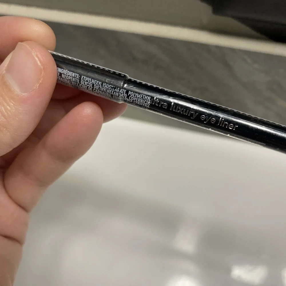 Avon Ultra Luxury‎ Eye Liner EGGPLANT New & Sealed Eyeliner